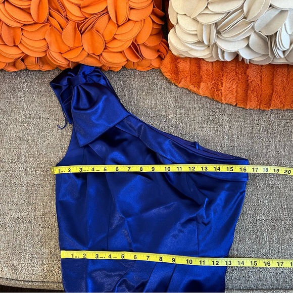 ❣️🆕Aidan by ADRIANNA PAPELL One Shoulder Satin Bow Cocktail Dress❣️ - Picture 10 of 11